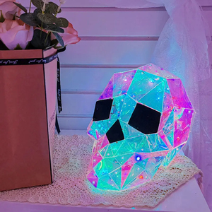 Decoración de Calavera LED Iridiscente para Halloween, Adorno Luminoso Holográfico, Decoración Geométrica de PET para Fiestas en Casa y Jardín - Product Image 6