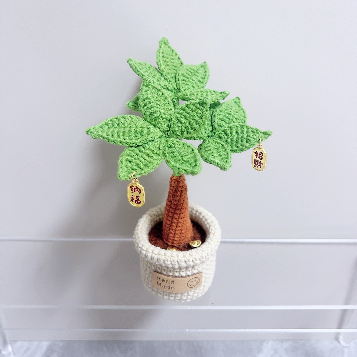 Petit arbre à fortune en pot unique, produit fini