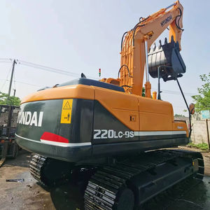 Excavadora de cadenas Hyundai 220LC-9S de alta calidad, usada, a precio económico, con motor y rodamientos, peso operativo de 22000 kg - Product Image 1