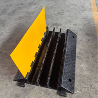 Protector de Cables de Goma Leahua Negro y Amarillo 900*600*110mm, Canal de 90x75mm, Reductor de Velocidad para Seguridad Vial