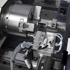 Máquina EDM Multieje Citizen MC20 con Husillo Horizontal de 6000 RPM, Centro de Mecanizado para la Industria General - Product Image 3