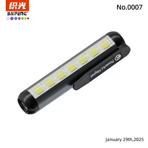 Lampe torche LED rechargeable en alliage d'aluminium avec aimant et clip pour utilisation en extérieur - Product Image 2