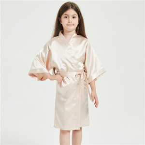 Albornoz de satén para bebé de alta calidad, vestido de noche de seda <span class=keywords><strong>blanca</strong></span> para niños, pijamas al por mayor, <span class=keywords><strong>bata</strong></span> de satén para niños - Product Image 6