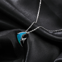 Bijoux en argent 925 pendentif opale en gros conception de poisson minuscule inspirée de l'océan artisanat unique avec des motifs d'opale intemporels