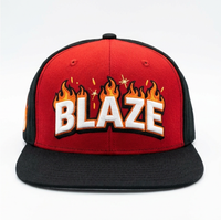 Casquette Snapback Hip-Hop Streetwear en Coton Personnalisée à 6 Panneaux, Bicolore Rouge et Noir, Broderie 3D Flamme BLAZE, Visière Plate
