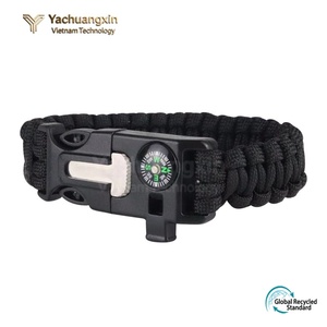 Bracelet de survie en paracorde vert avec boucle boussole en nylon, équipement de randonnée toutes saisons, 1 pièce - Product Image 3