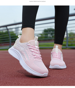 รองเท้าผ้าใบตาข่ายแฟชั่นสำหรับผู้ชายและผู้หญิง ระบายอากาศได้ดี ทันสมัยสำหรับฤดูใบไม้ผลิ/ฤดูร้อน คุณภาพสูง ขายส่ง รองเท้าสไตล์ลำลอง - Product Image 4