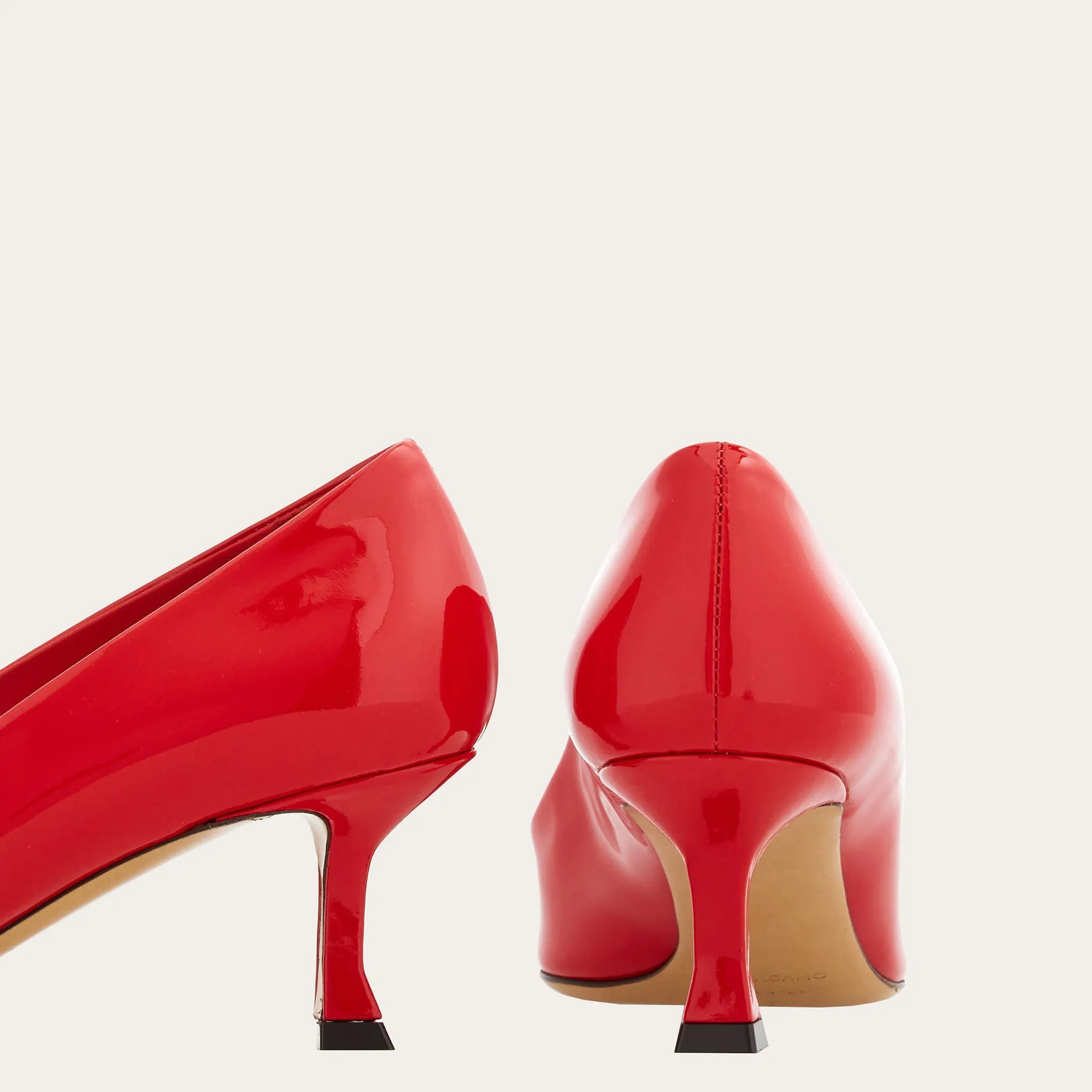 OEM/ODM conception personnalisée de haute qualité en cuir verni rouge haut petit bout carré talons fins femme pompe chaussures