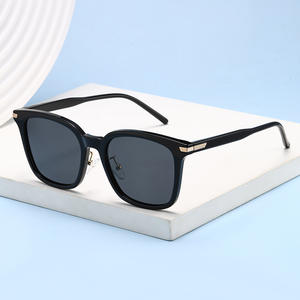 Gafas de Sol Cat Eye Ks 3784 Unisex, Montura Negra, Lentes TAC, Protección UV400, Antideslumbrantes, para Uso en Exteriores - Product Image 2