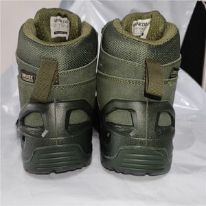 Bottes de randonnée mi-hautes vertes TSB07 en cuir de vachette et daim, durables et résistantes - Product Image 3