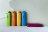 Briquet électro rechargeable résistant aux enfants en gros d'usine pour le camping en plastique avec un design sophistiqué