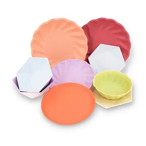 Biodegradable compostable Hexagon Round disposable christmas party 6 7 8 9 10 inch paper plates raw material
