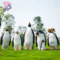 Conception populaire extérieure Résine Grandes Figurines de pingouin Plaza Jardin Décoration caractéristique de l'eau