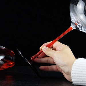 Calici <span class=keywords><strong>da</strong></span> <span class=keywords><strong>Vino</strong></span> in Cristallo Senza Piombo con Gambo <span class=keywords><strong>Rosso</strong></span> e Logo, Capacità 1L, Stile Lussuoso per Regali Aziendali - Product Image 5
