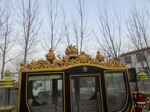 Carruaje/vagón tirado por caballos real personalizado a la venta Transporte especial de estilo real elegante - Product Image 6