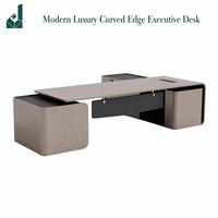 Bureau de direction moderne de luxe à bords incurvés en placage de bois gris ébène en forme de L avec table d'appoint et panneau pour bureau de PDG d'entreprise