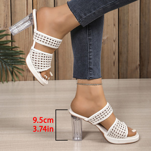 รองเท้าส้นสูงแบบสวมเปิดส้น รุ่นใหม่รับซัมเมอร์ ประดับคริสตัล ดีไซน์หรูหรา ไซส์ใหญ่พิเศษ ส้นหนาแบบสาน - Product Image 4