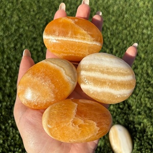 หินแคลไซต์สีเหลืองคุณภาพสูงจากธรรมชาติ ขายส่งจำนวนมาก สำหรับการบำบัดและทำสมาธิ - Product Image 6
