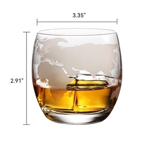 Verre à whisky gravé avec un design de carte du monde, verre à whisky globe pour vodka et rhum - Product Image 5