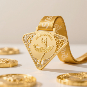 Medallas de Metal Modernas Personalizadas con Baño de Oro Antiguo para Maratón, Carreras de 10K, Ciclismo, Atletismo, Karate, Deportes, Danza y Eventos - Product Image 4
