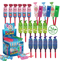 Vente en gros OEM de sucettes sifflantes halal aux fruits, amusantes et musicales, en forme de fraise, bonbons durs sans sucre, personnalisables par les fabricants de Shantou