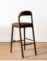 Chaise de bar en bois massif italien durable, design haute hauteur, article très vendu pour les besoins commerciaux des bistrots, restaurants, hôtels et bars