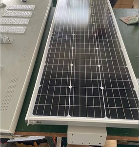 Lampe solaire LED tout-en-un TRISTAR 100W-400W IP66 en aluminium à montage mural, éclairage routier extérieur monocrystallin, lumière du jour, garantie 5 ans - Product Image 3