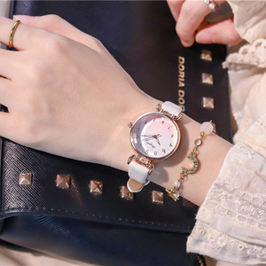 Montre digitale élégante pour filles, idéale pour les examens, avec un design raffiné et délicat. - Product Image 5