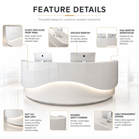 Comptoir de réception incurvé moderne pour hall d'entreprise, comptoir d'entrée de bâtiment de luxe, bureau sur mesure blanc brillant avec logo