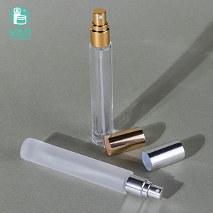 ขวดน้ำหอมแก้วพกพาแบบพ่น ขนาด 10 มล. ทรงกระบอกหนา ดีไซน์หรู ฝาอะลู<span class=keywords><strong>มิ</strong></span><span class=keywords><strong>เนียม</strong></span>  แบบใสขุ่น  ยี่ห้อ YAN Packaging ขายส่ง - Product Image 3