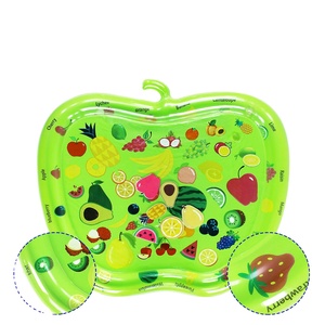 Tapis aquatique gonflable pour bébé en forme de pomme, design fruité, tapis de jeu sensoriel pour nourrissons, jouet de développement précoce - Product Image 1