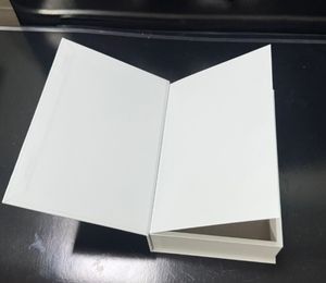 Cajas de Regalo de Alta Gama Impresas Personalizadas con Entrega Rápida, Laminación Mate, Relieve y Forro de Esponja - Product Image 3