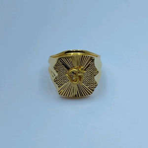 Bague au design classique pour usage quotidien, bague en or, bijoux indiens, bague spirituelle, bague avec symbole Om, bague pour la Puja, bague pour occasions festives, bague porte-bonheur en or - Product Image 3