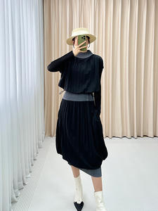 Serie di Abiti Plissettati Eleganti di Issey Miyake per Donne; Raffinata <span class=keywords><strong>Abaya</strong></span> Musulmana Adatta per Autunno e Inverno. - Product Image 2