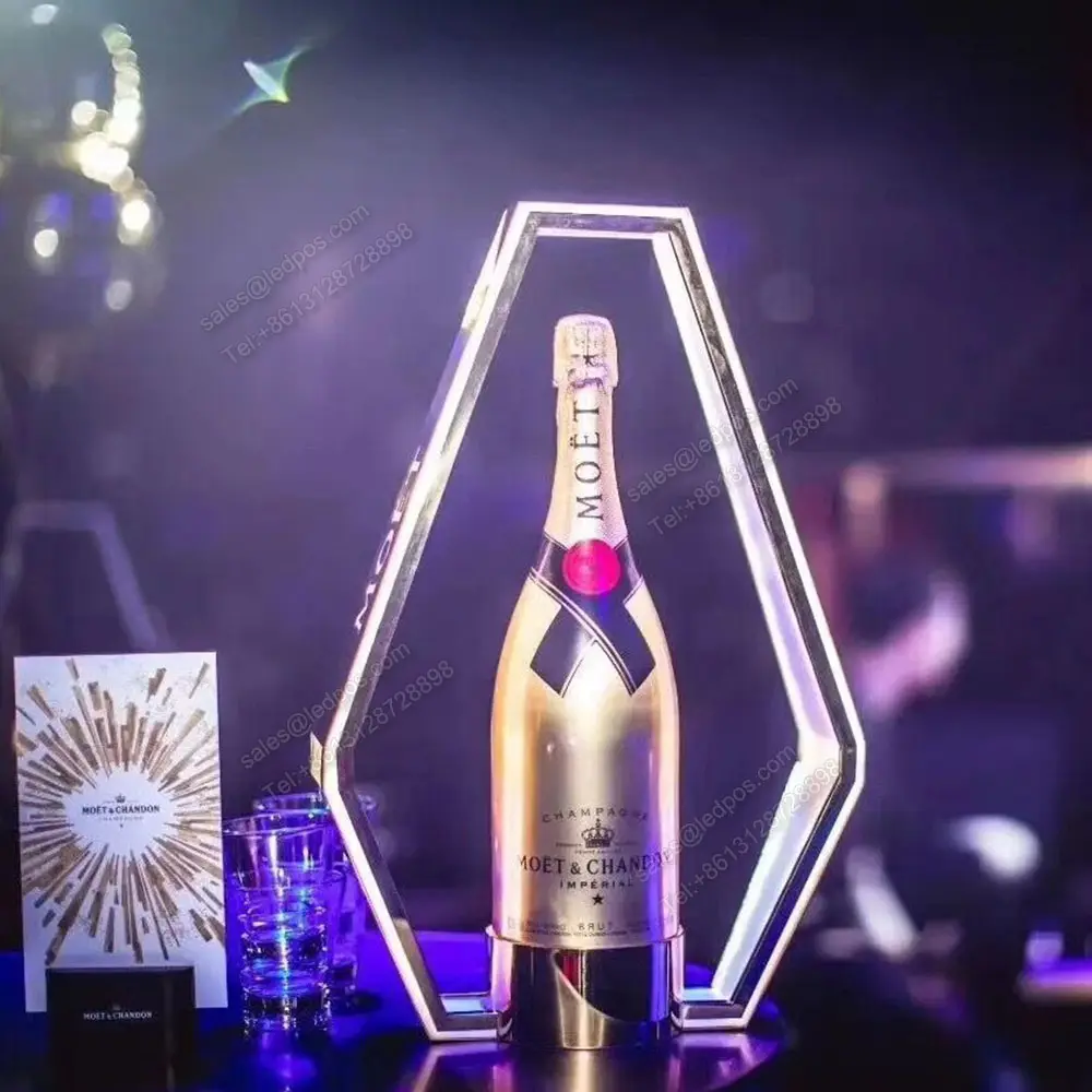 Glow LED Luminous Crown Chandon Bottle Glorifier Mo et Champagne Bottle Presenter VIP Service Neon Bar Sign for Party Nightclub