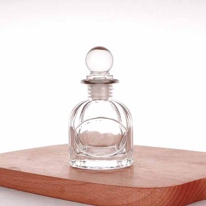 Bouteille <span class=keywords><strong>de</strong></span> <span class=keywords><strong>miel</strong></span> en gros carré transparent mini bouteille en verre <span class=keywords><strong>cadeau</strong></span> <span class=keywords><strong>de</strong></span> douche nuptiale <span class=keywords><strong>cadeau</strong></span> d'<span class=keywords><strong>invité</strong></span> <span class=keywords><strong>de</strong></span> <span class=keywords><strong>mariage</strong></span> bocal en verre vide avec couvercle - Product Image 3