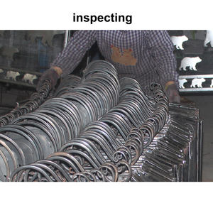 Set di Tavolini Rotondi Moderni e Classici per <span class=keywords><strong>Soggiorno</strong></span>, 2 Tavoli Laterali in Metallo Dorato con Piano in Vetro Temperato - Product Image 5