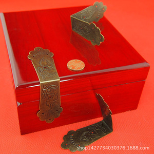 Banda Metálica Decorativa para Esquinas 68x31mm, Estilo Antiguo, para Protección de Cajas de Madera y Cajas de Regalo - Product Image 2