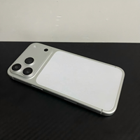 Coque de téléphone portable en gros pour iPhone 14 Pro Max, adaptée pour iPhone 17 Pro Max, avec batterie et châssis central pour boîtier d'iPhone.
