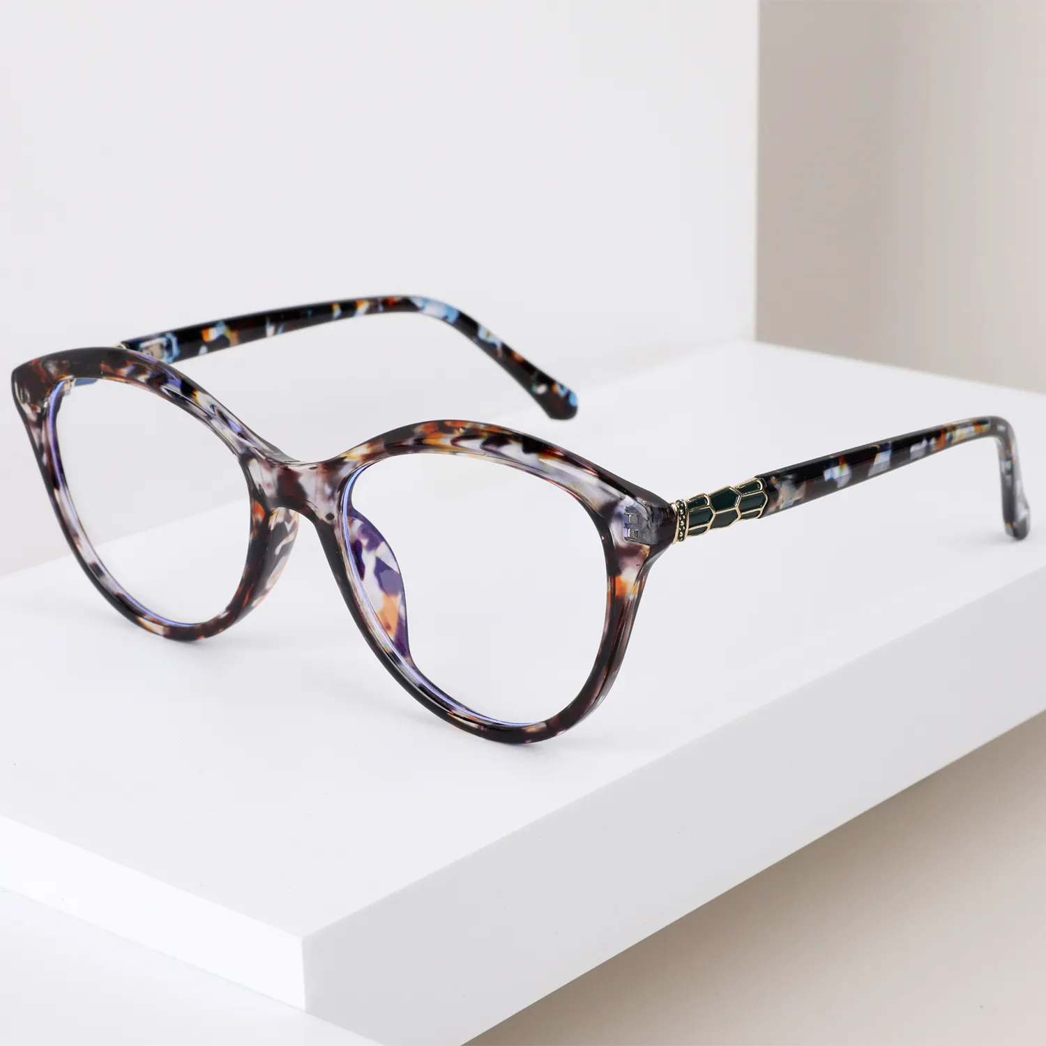 New fashion triangle anti-blue light mirror European and American personality trend cat glasses cross-border fashionable glasses