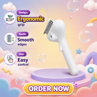 Brosse démêlante rechargeable et pliable en ABS pour animaux de compagnie, facile à utiliser, portable, pour chiens et chats, avec fonction de retrait des poils à une touche
