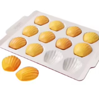 Chinesische Rote Serie 12-Fach Muschelförmige Madeleine-Backform, Antihaft-Kuchenform aus Karbonstahl