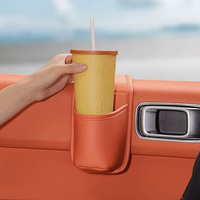 Boîte de rangement multifonctionnelle en cuir pour portière de voiture, porte-gobelet latéral pour voiture, organisateur de téléphone et de bouteille d'eau, vente en gros personnalisée
