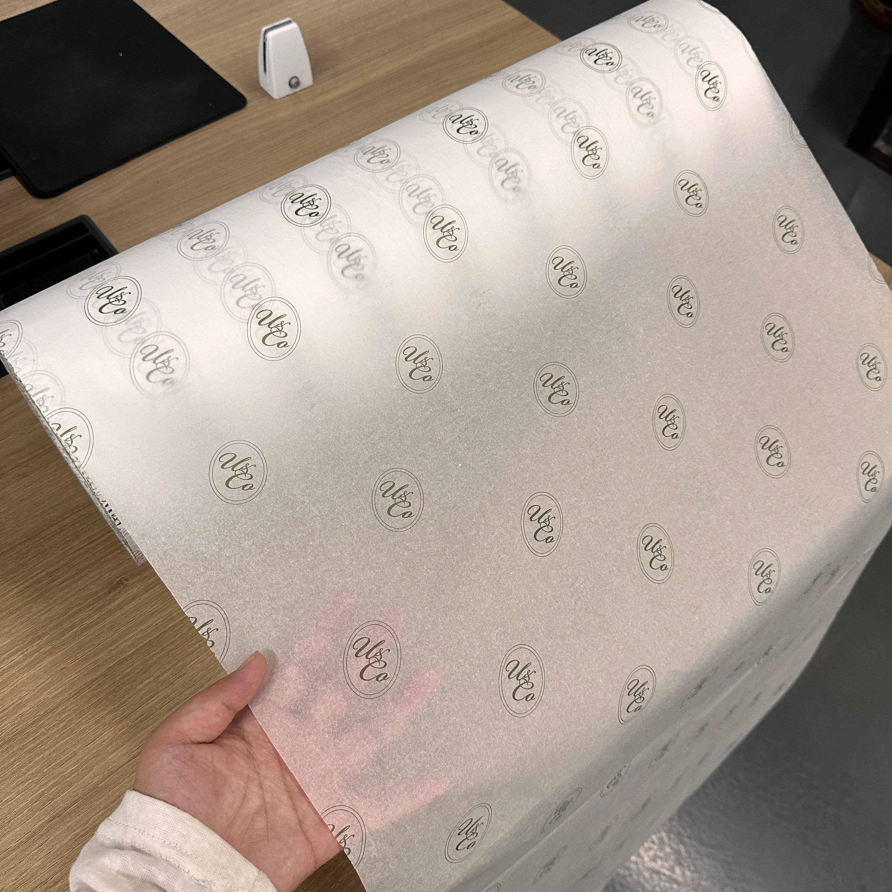 Custom Tissue Paper Logo Printed Gift Wrapping Paper Packaging Pantone Color Flat Sheet Luxury Brand Packing Paper