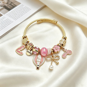 Bracelet en acier inoxydable plaqué or, étanche, en forme de montgolfière, tendance TikTok, de la marque Fanhua Jewelry - Product Image 2