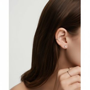 Mini-boucles d'oreilles à dos plat en diamant de Piercing Studio - Product Image 1