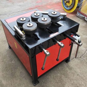 Máquina integrada <span class=keywords><strong>de</strong></span> rodillos internos y externos para ángulos <span class=keywords><strong>de</strong></span> acero - Máquina <span class=keywords><strong>de</strong></span> rodillos <span class=keywords><strong>de</strong></span> cinco ruedas para formar bridas <span class=keywords><strong>de</strong></span> hierro angular - Product Image 5