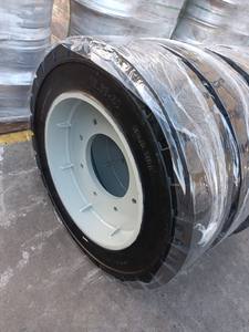 Neumáticos Sólidos de Alta Calidad 10.00-20 para Montacargas, Nuevos con 1.5 Años de Garantía, para Uso en Construcción - Product Image 4