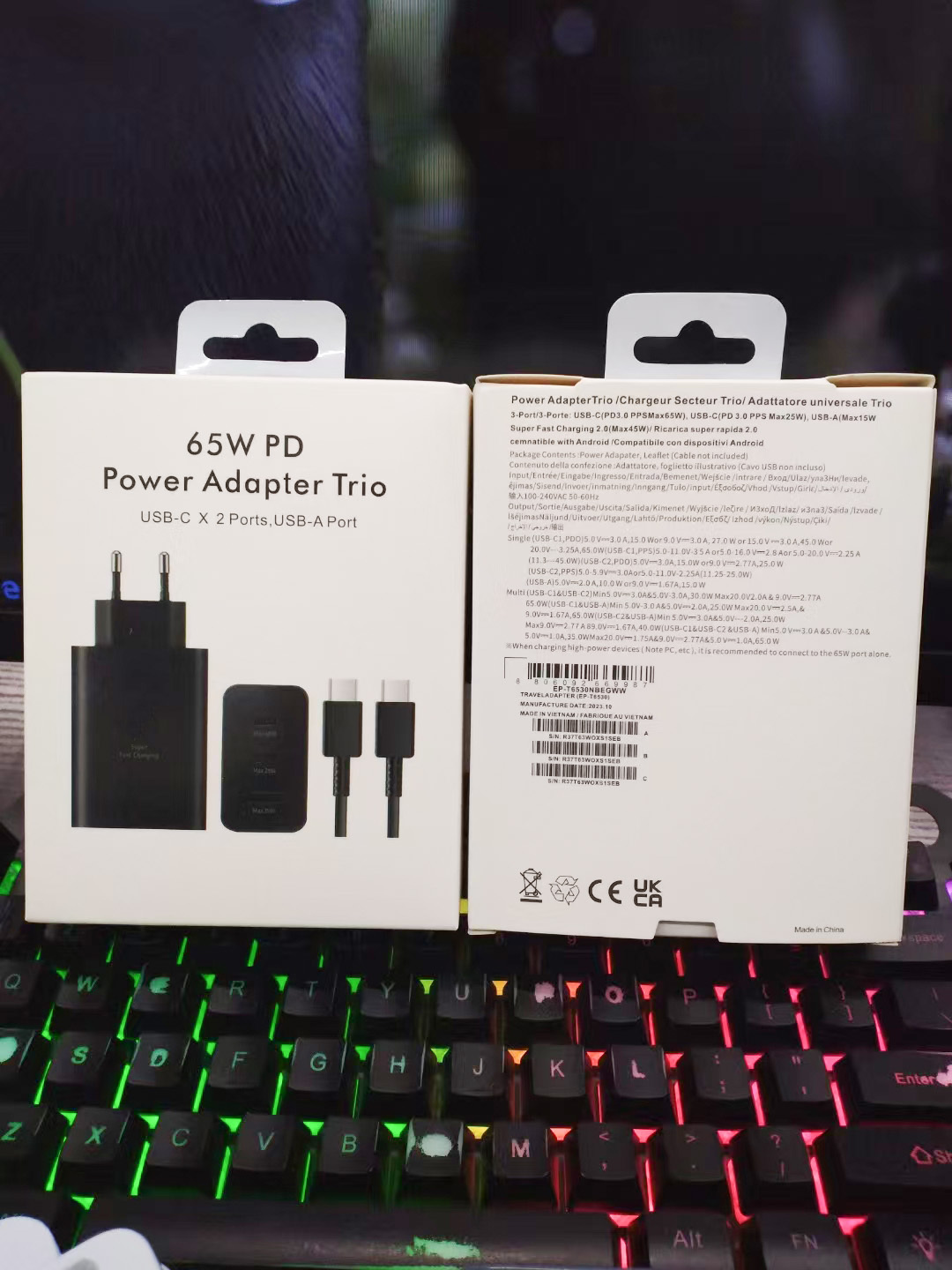 Chargeur + câble blanc/noir-haute qualité + boîte