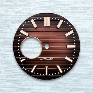 Cadran NH38 Lumineux Vert Intense pour Montre 30,5 mm, en Acier Inoxydable Creux Type <span class=keywords><strong>Nautilus</strong></span>, Composant de Montre Durable et Authentique - Product Image 2